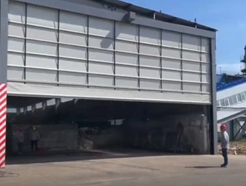 Rapid folding door 7