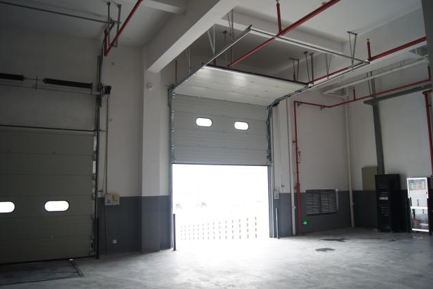 industrial overhead doors standard lift method